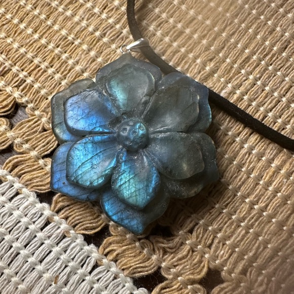 Blue/Rainbow Flash Labradorite Flower Pendant on Silver Bail and Faux Suede - Picture 4 of 15